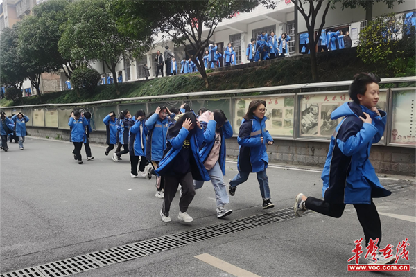 泸溪五中开展校园防震减灾演练活动|演练_新浪财经_新浪网