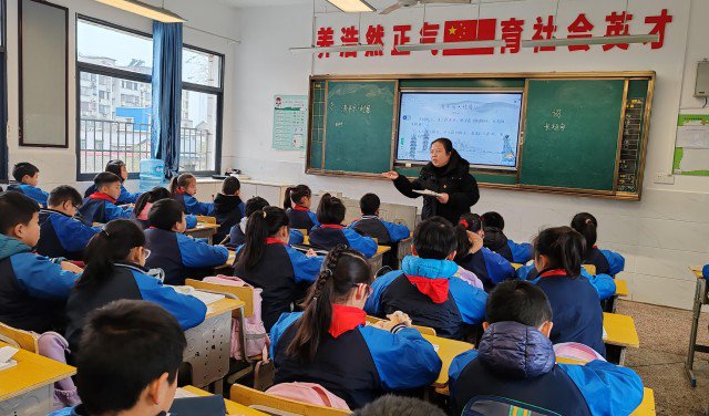 育才学校教育集团开展党员教师示范课活动_新浪财经_新浪网