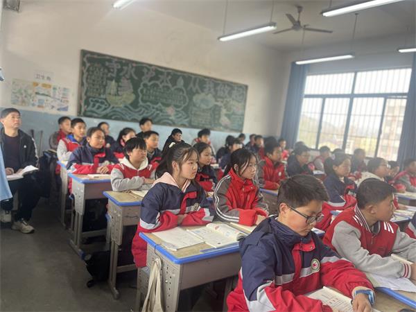 丹江口市六里坪镇: 春光好"岗位练兵"展风采 提效能"能力提升"绽芳华