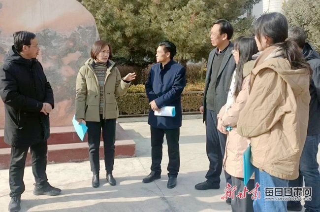 调研现场近日,中国红十字基金会项目调研组实地察看了静宁三中,威戎