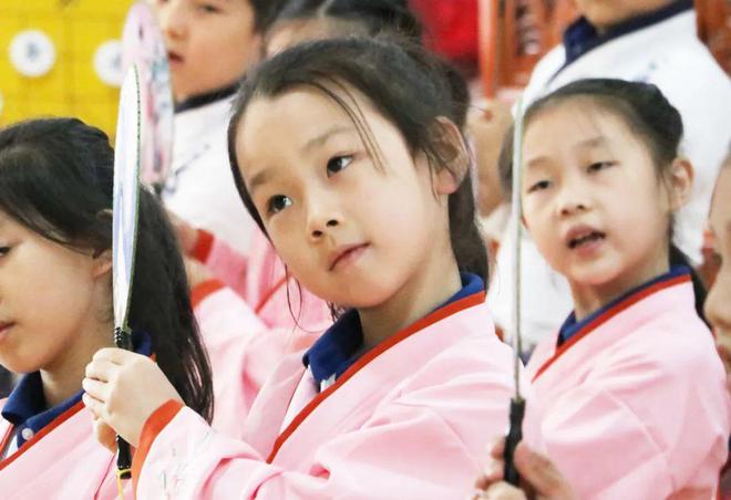 藤信少年,逐梦起航|西安藤信学校2024年秋季招生_新浪财经_新浪网