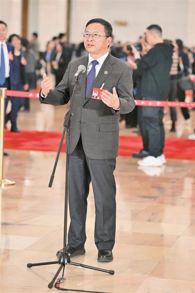 中山大学校长高松走上"代表通道":中大将设香港高等研究院|高松_新浪