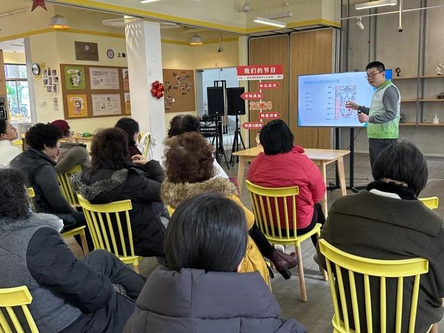 近日,利群医院外科党支部积极分子,普外科王凯医生围绕腹股沟疝的病因