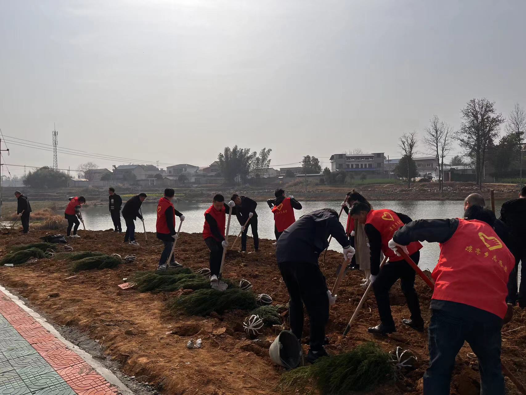 怀宁县凉亭乡:"雷锋月"里种希望|安徽省_新浪财经_新浪网