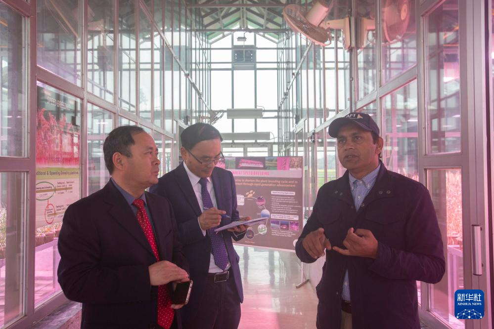 新华社记者 唐斌辉 摄"中国在脱贫,提高人民生活水平方面树立了好榜样