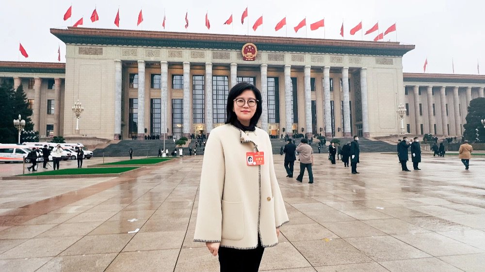 聚焦两会丨对话全国人大代表,鄂尔多斯控股集团总裁王臻:如何推动羊绒