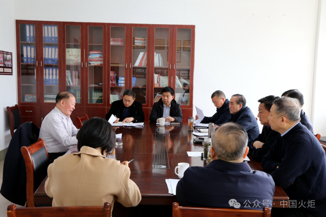 3月10日,临朐县兴安小学关工委组织学生开展消防演练活动,让学生们