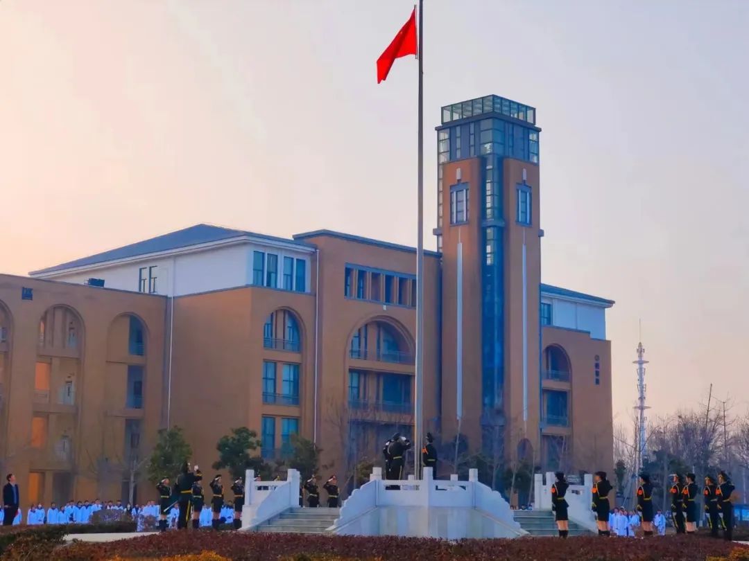濮阳医专举办新学期升旗仪式_新浪财经_新浪网