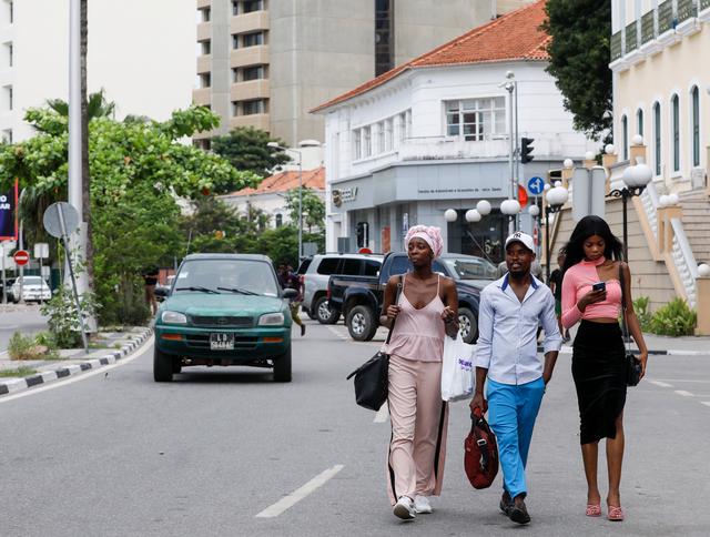 这是3月9日在安哥拉首都罗安达拍摄的城市风光.新华社记者 李亚辉 摄