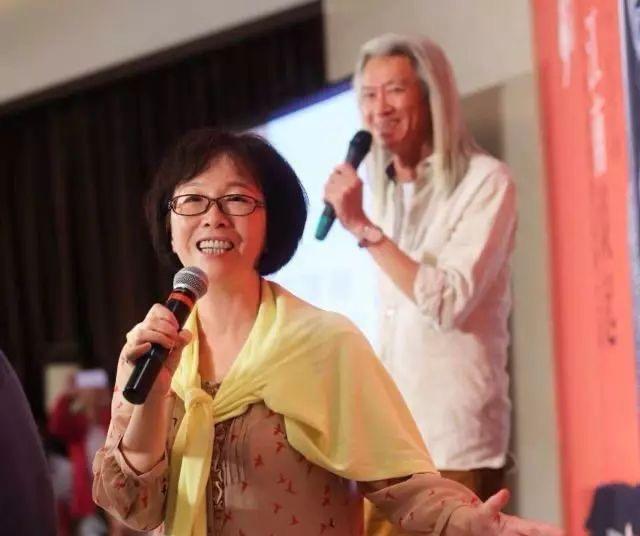 林秋离抱憾去世一年后,熊美玲完成夫妻俩"一辈子要出三张专辑"的约定