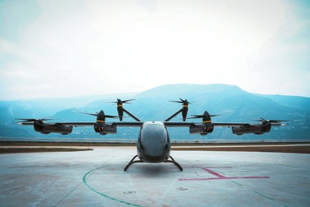 成功完成全球首条电动垂直起降航空器(evtol)跨海跨城空中航线首飞,从