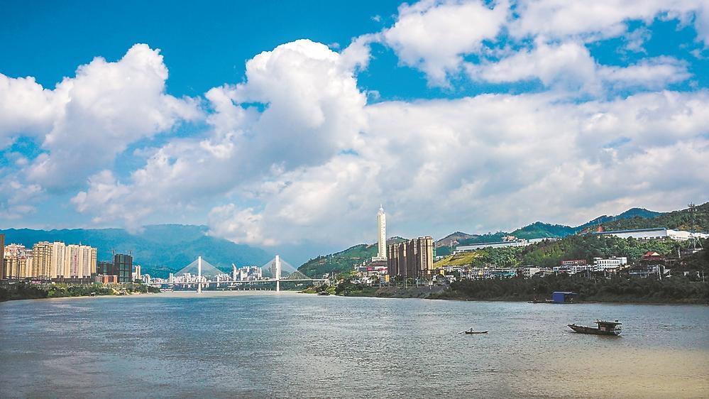 延平区闽江大桥江面上风景怡人.  牛辉 摄俯瞰斜溪村亲水景观平台.