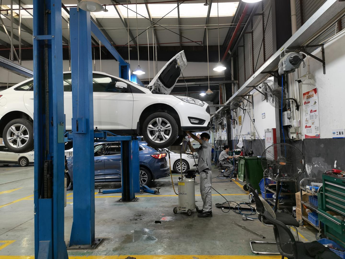 汽车维修保养 资料配图(与本案无关) 图据视觉中国
