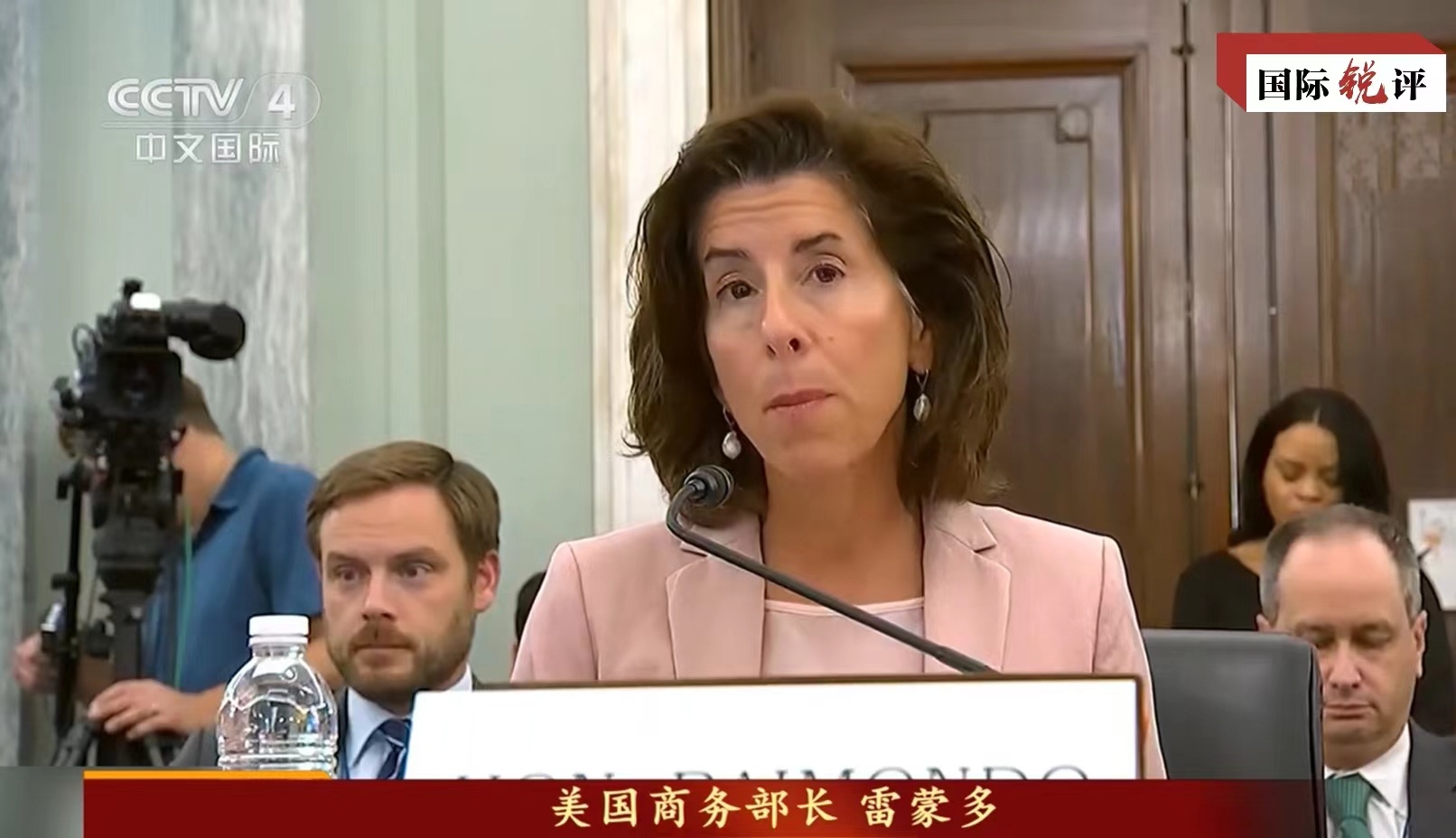 美国商务部长雷蒙多12日在菲律宾首都马尼拉声称,美国将帮助菲律宾将