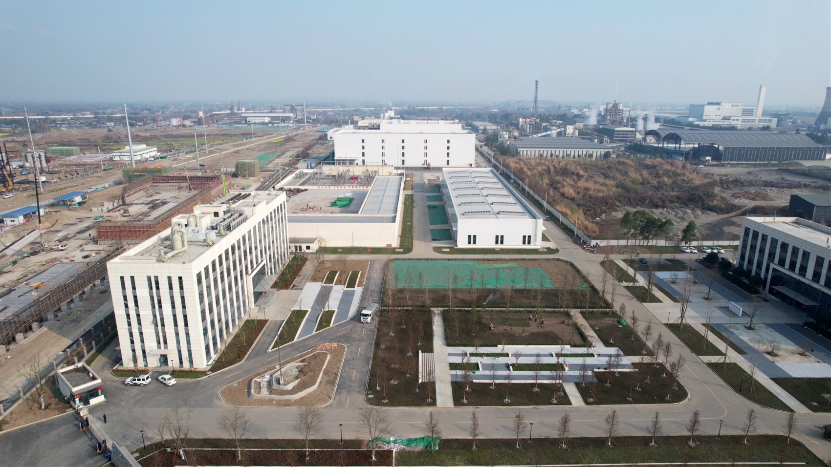 在历来坚持"工业强市"的绵竹,两个来之不易的省级化工园区将承担起