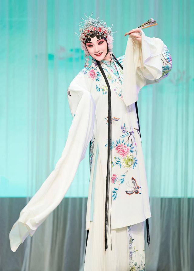 这位90后女演员,凭什么推出个人专场第二季?