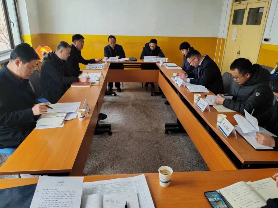 白银市副市长潘新与银行业金融机构就信贷支持"三农"工作对接洽谈