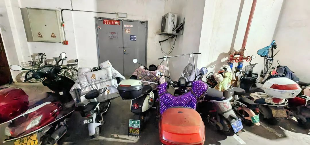 记者探访湖南三地电动自行车消防安全情况: 业主担忧