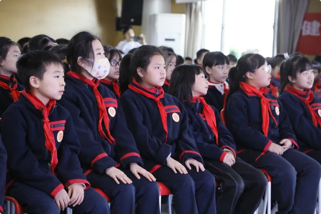 新知小学开展饮食知识健康讲座