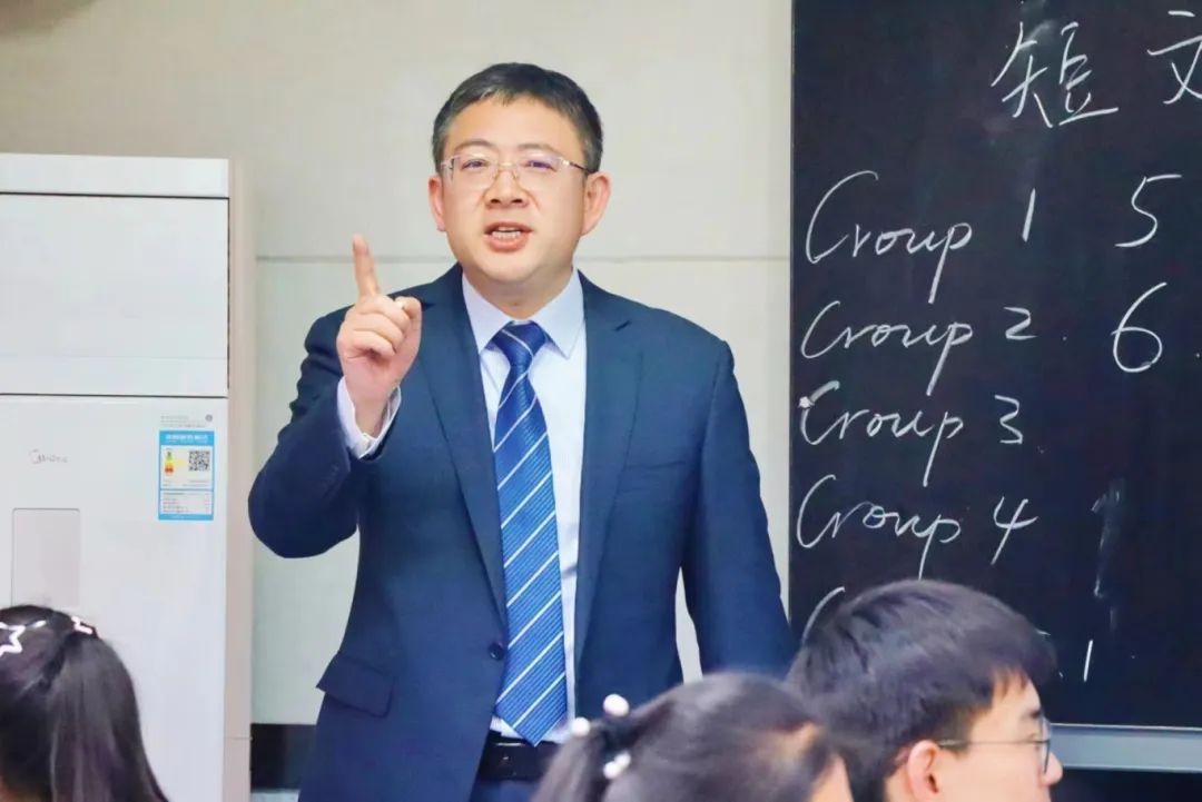 张海杰九年级刘奕老师讲授道德与法治八年级下册第二单元《理解权利