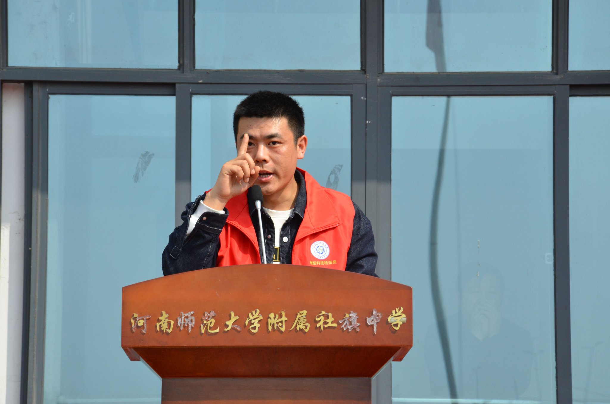 筑牢文化自信——南阳医专科技特派员服务团中医药文化进校园社旗县宛