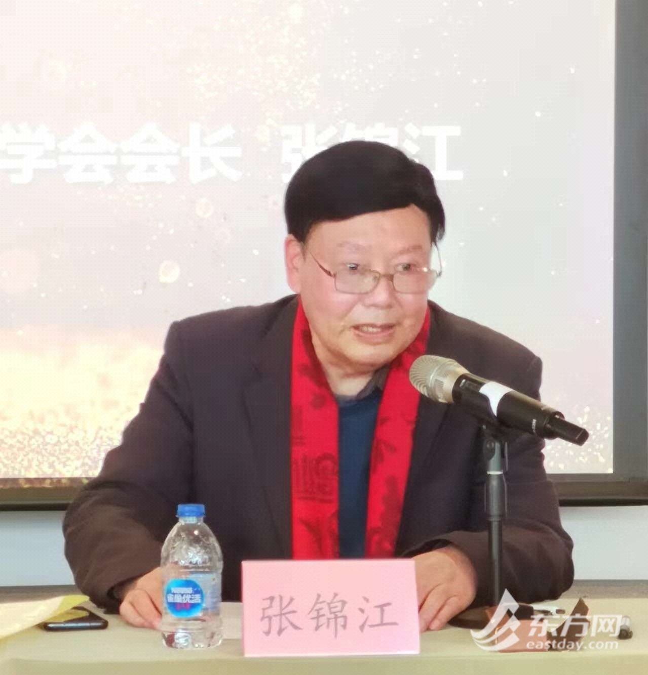 103岁老诗人圣野获"终身成就奖" 上海市儿童文学迎春座谈会召开_新浪