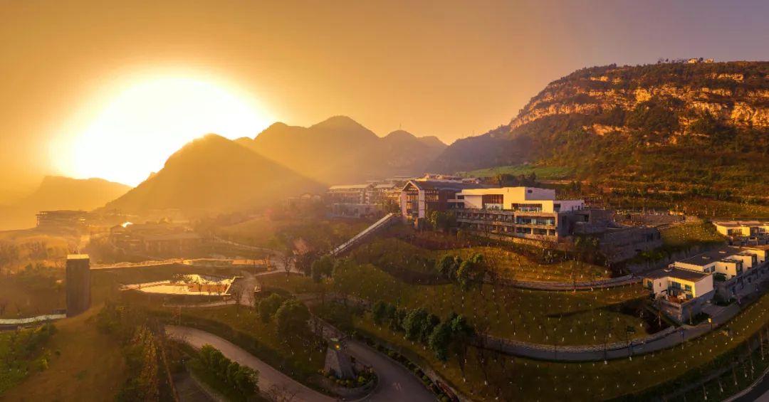 &nbsp;|在郎酒庄园,建筑大师们通过巧妙的设计和构图,把原本的纯真