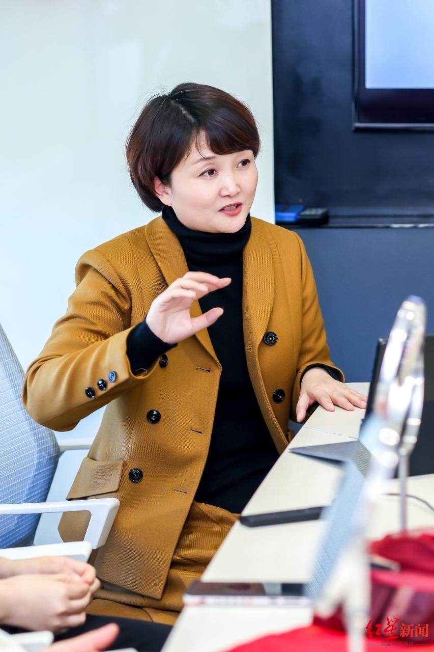 王小灿"花费大量心血设计的衣服,卖完一季就没有了,太浪费了.