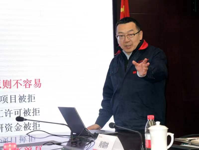 最美科技工作者——成都中建材光电材料有限公司总经理潘锦功博士