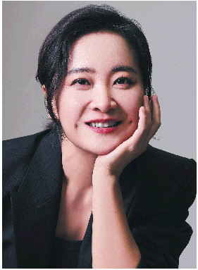 之前其导演的《你好,李焕英》已高居中国影史票房第三.