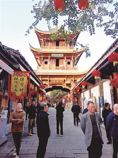 阆中古城:古风熏得游人醉