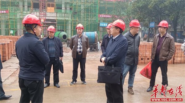喻国良一行前往桃江四中徐特立项目建设现场实地考察,详细了解"特立