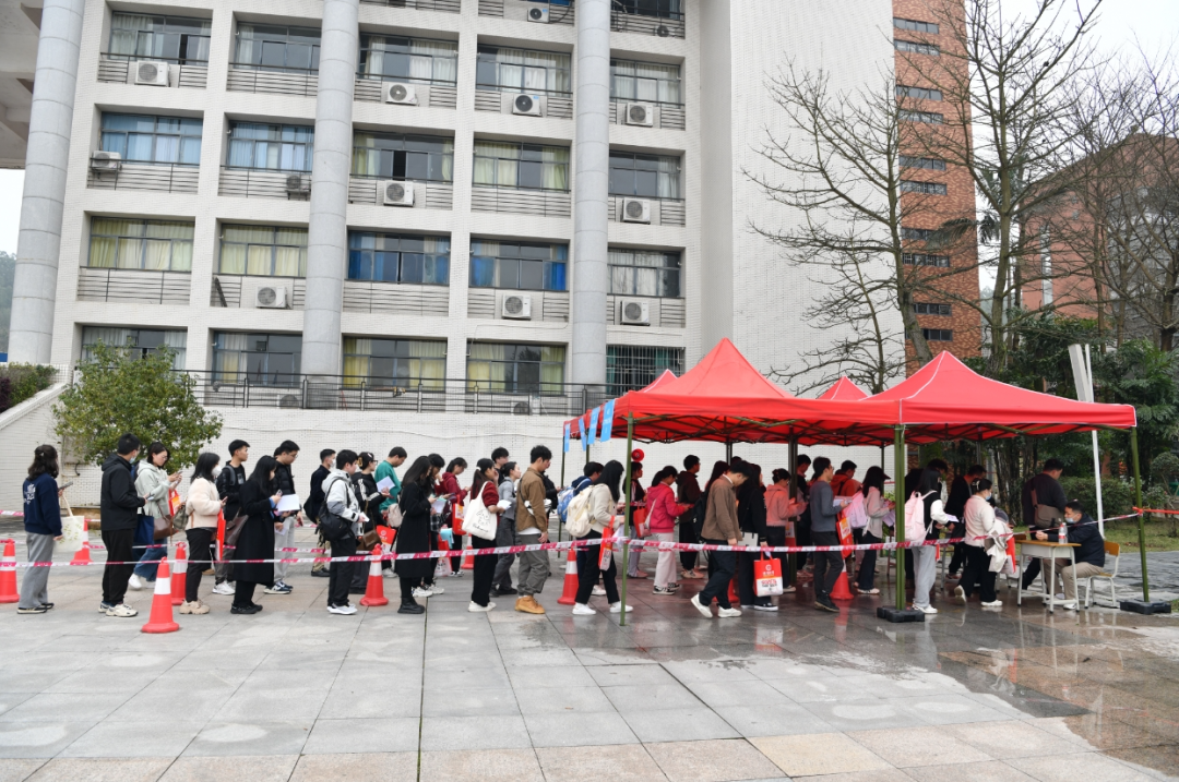 今日,2万余名考生在韶参加公务员省考
