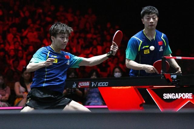 乒乓球——wtt新加坡大满贯:林高远/马龙男双夺冠