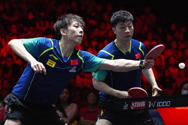 乒乓球——wtt新加坡大满贯:林高远/马龙男双夺冠
