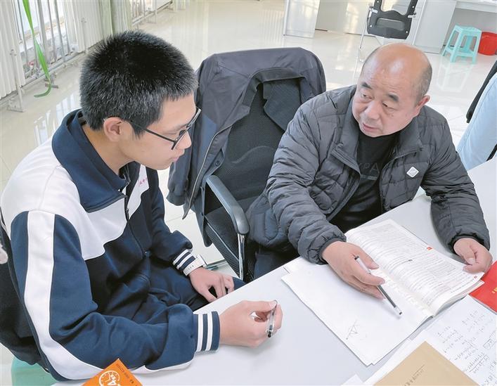 朱红军:潜心育人 静待花开|朱红军_新浪财经_新浪网