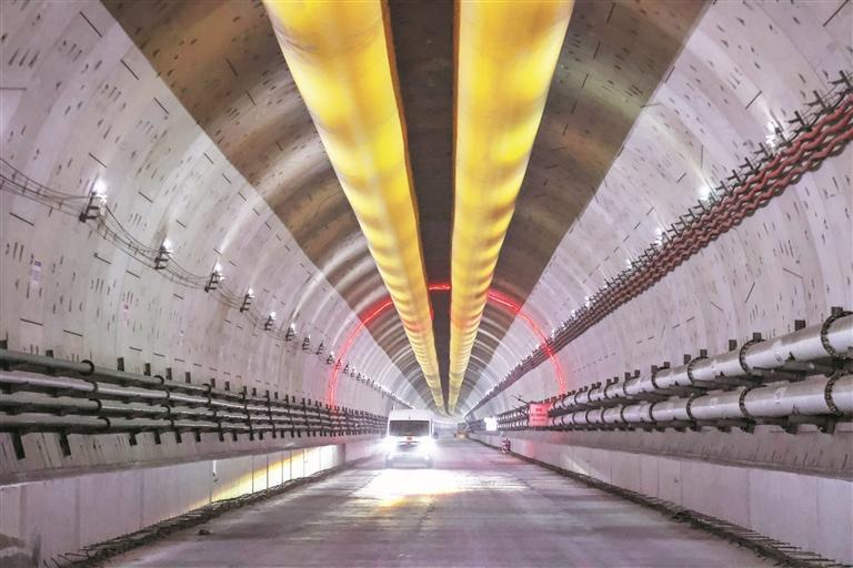 广湛高铁湛江湾海底隧道顺利贯通|高铁_新浪财经_新浪网