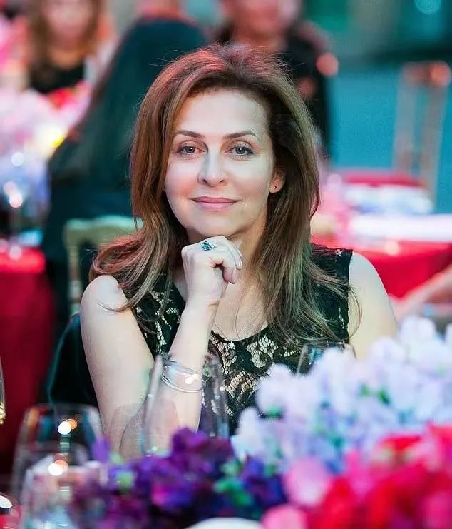 这个女人不简单起底92岁默多克的科学家新娘