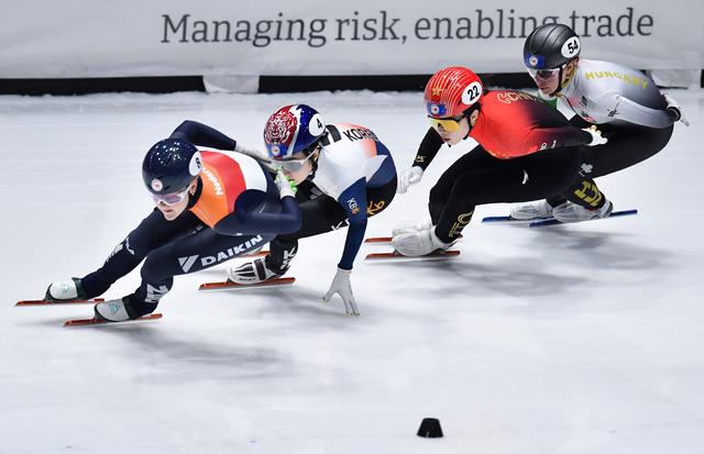 短道速滑——世锦赛:中国队晋级女子3000米接力b组决赛|短道速滑_新浪