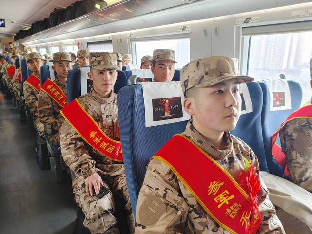 武警北京总队某部迎来2024年首批50名新兵入营|武警_新浪财经_新浪网