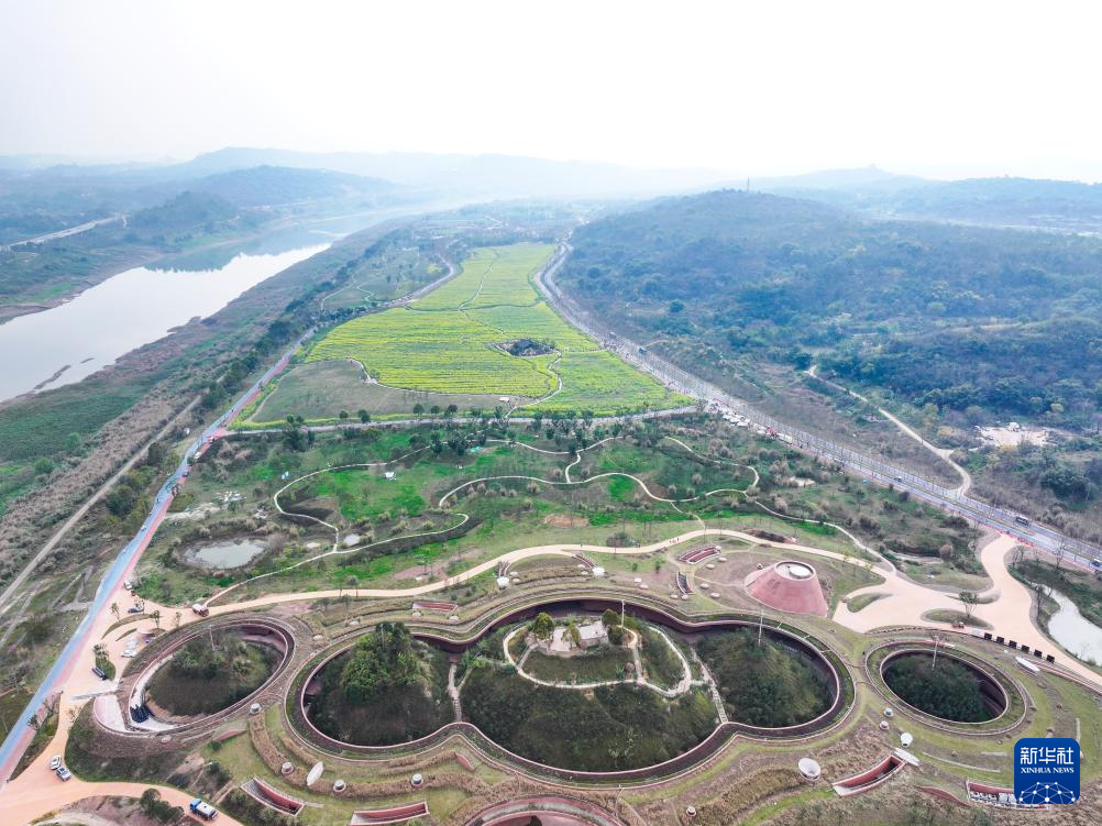 这是3月16日拍摄的重庆广阳岛春日景象(无人机照片).