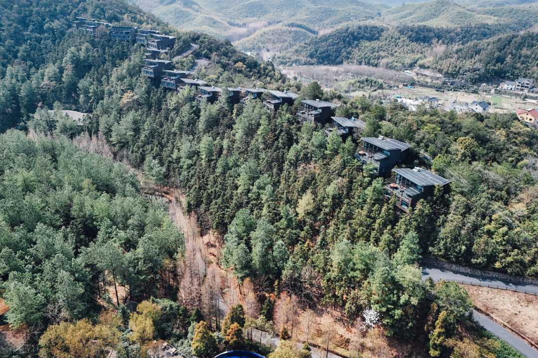 "我是第10次来这里度假了,很喜欢这里的绿色旅游生活理念.