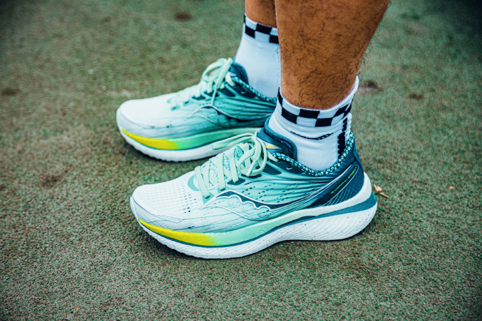 三进中国首度盈利:特步治好了索康尼的"水土不服"|索康尼_新浪财经