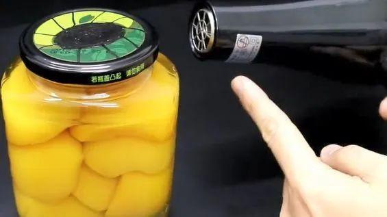 各种罐头到底怎么开?橡皮筋,保鲜膜,砂纸……没想到都
