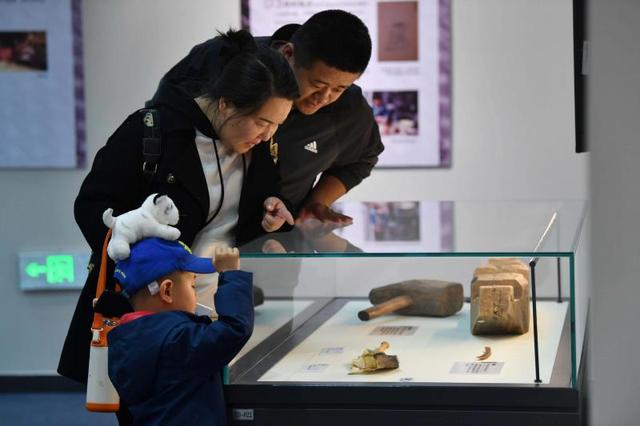 "黑龙江鱼皮兽皮树皮文化展"在国家自然博物馆亮相_新浪财经_新浪网