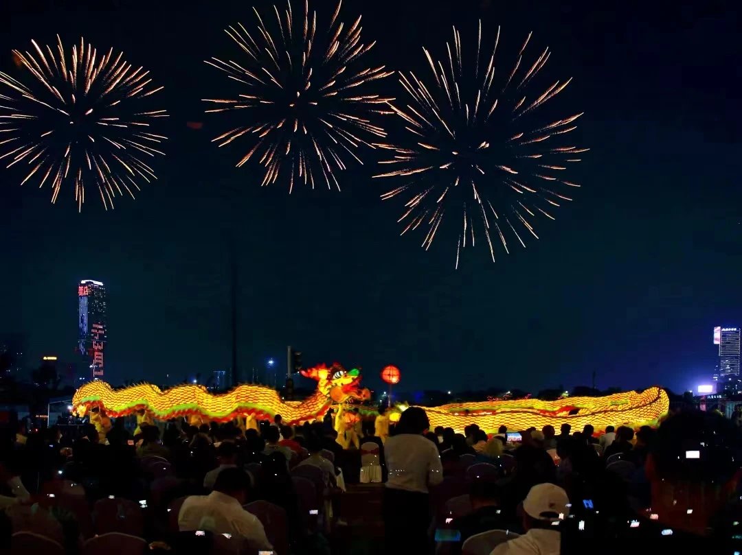 第30届中国·古镇国际灯饰博览会在广东中山开幕_新浪财经_新浪网