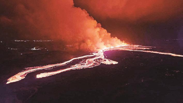冰岛火山三个月来第四次喷发