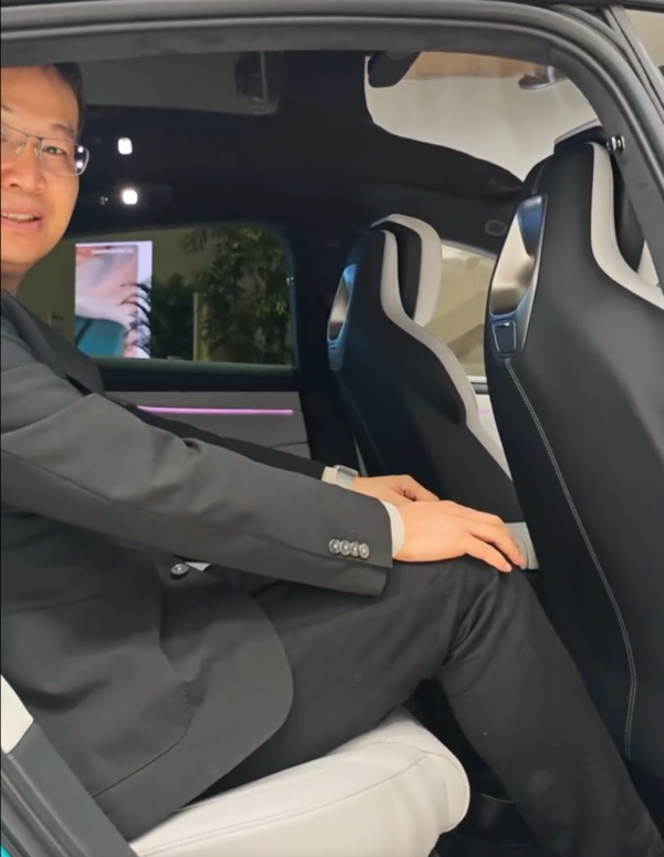 卢伟冰小米目标进入纯电豪华轿车单款前三