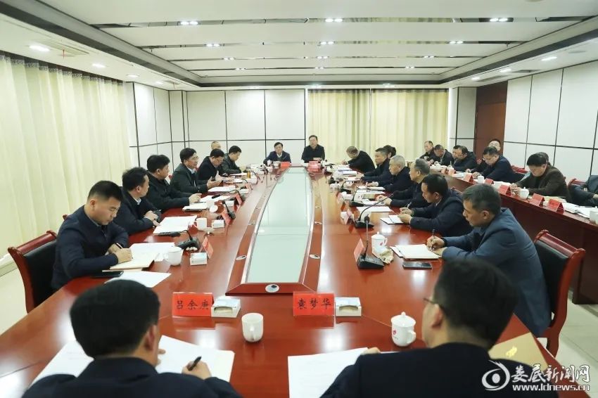 3月18日,娄底市委书记邹文辉赴涟源市和娄底经开区调研重点项目借设