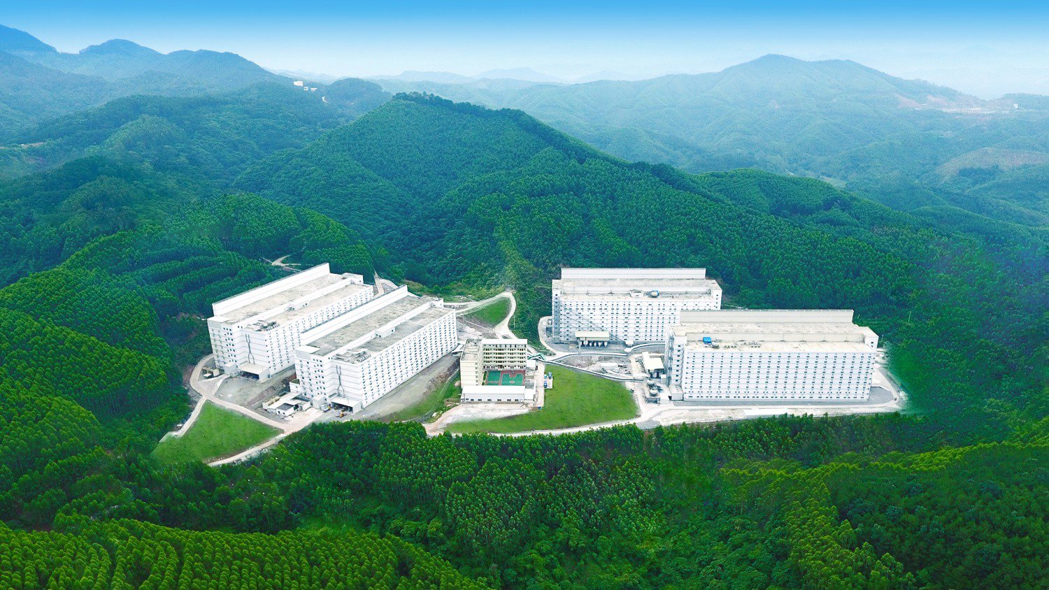 fpf智能设施楼房养猪模式构建全新生猪养殖生态